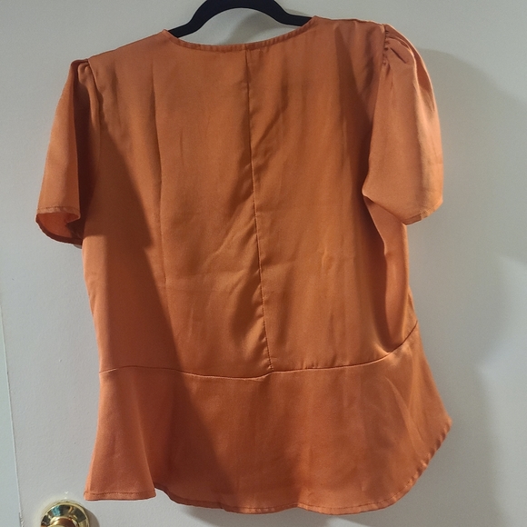 ANOTHER STORY peach satin blouse ptp21 - Picture 2 of 2